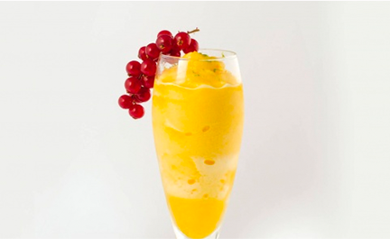 Batido helado de cava y mango