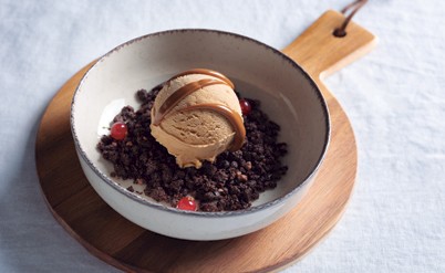 Gelat de torró amb crumble de cacau